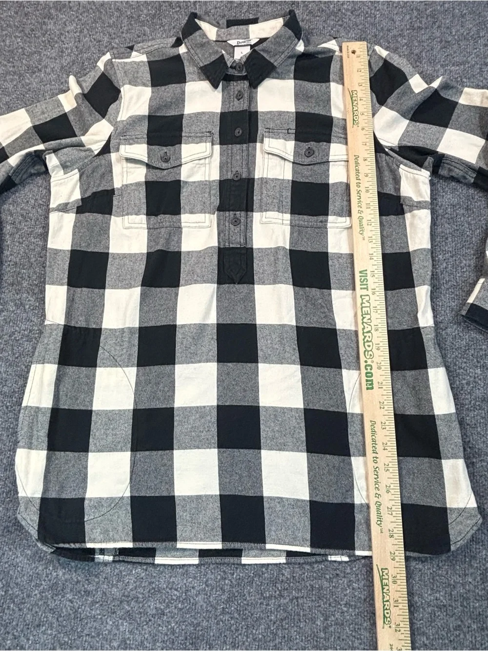 Duluth Trading Co Women L Flannel Shirt Shacket Plaid Black White Pockets Tunic